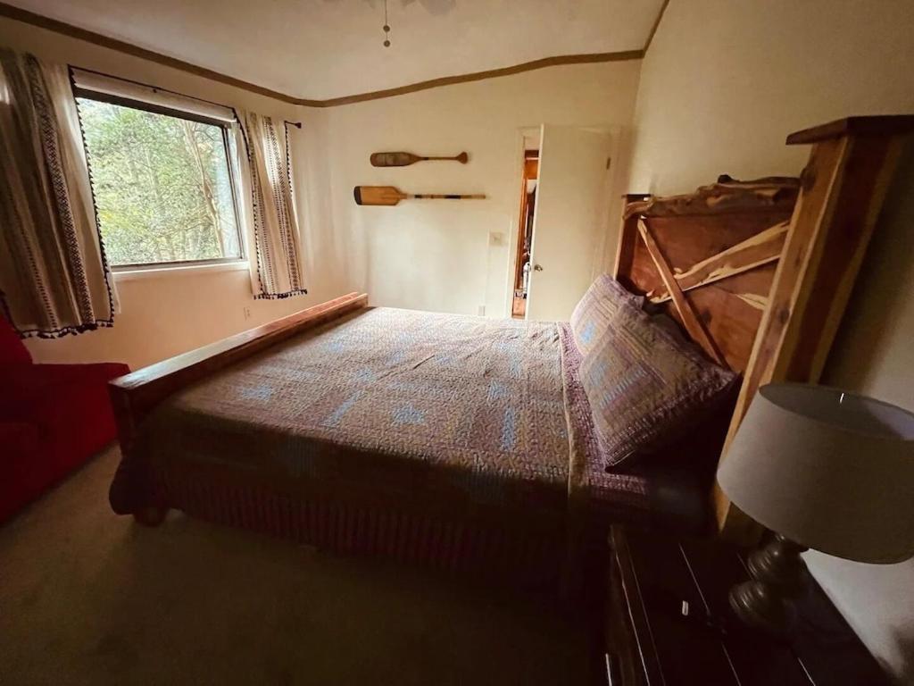 Cabin With Treehouse Views, 3 King Beds, 4 Bunks, And Large Hot Tub! Гатлинбург Экстерьер фото